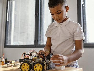 Boy-making-robot.jpg